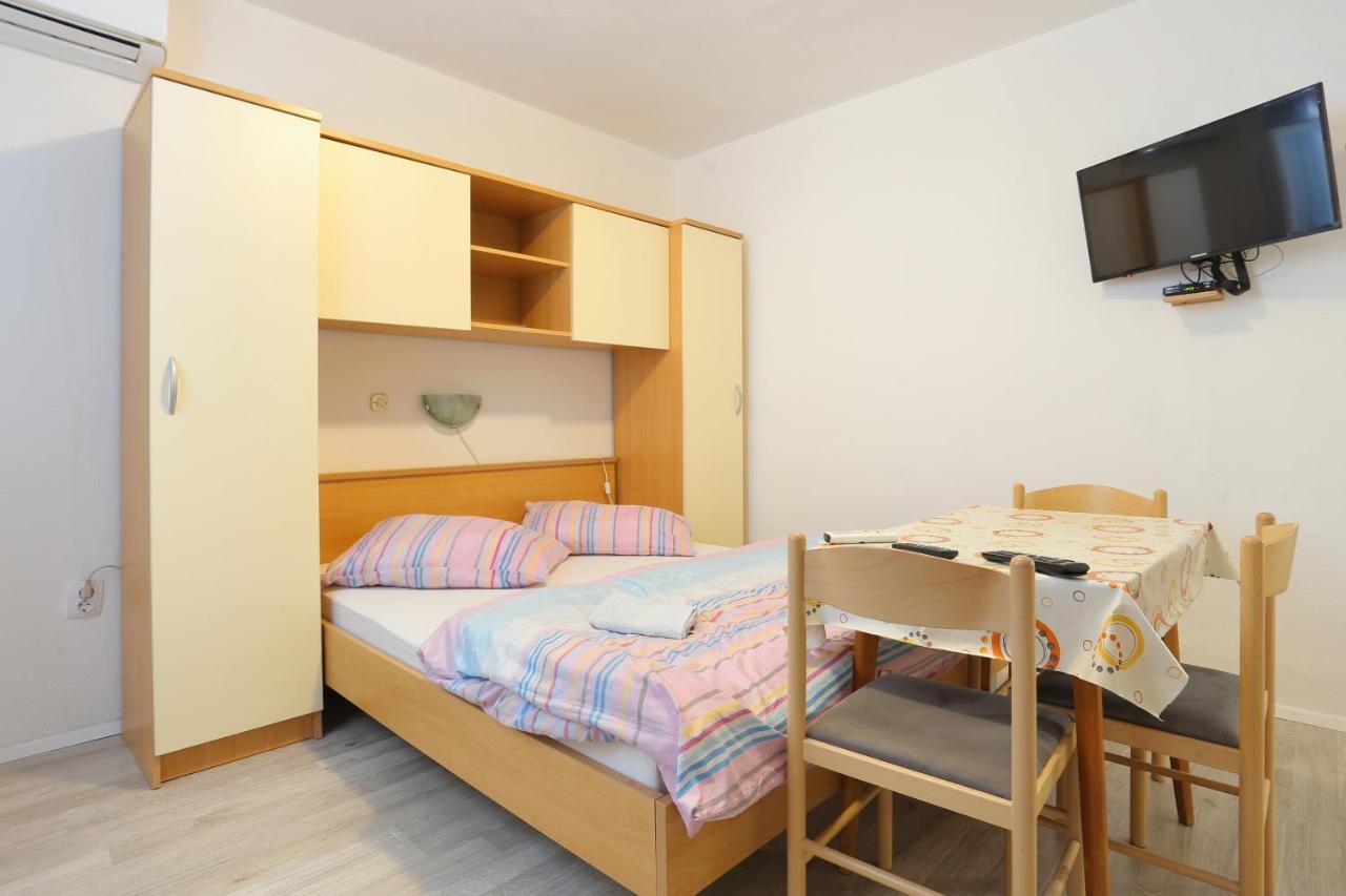 Apartments With A Parking Space Tucepi, Makarska - 6695 Kültér fotó